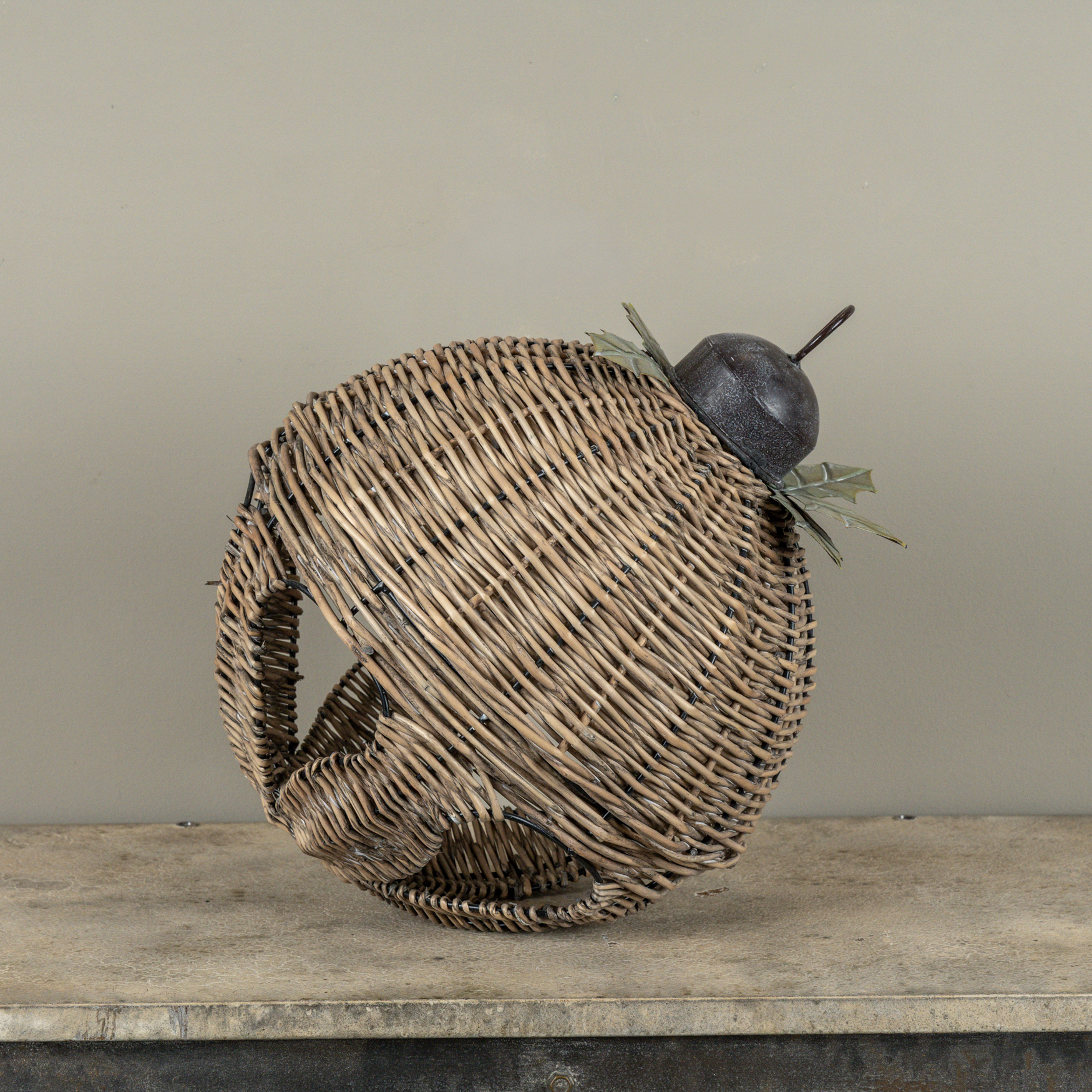 14.25" WICKER SLEIGH BELL W/ HOLLY