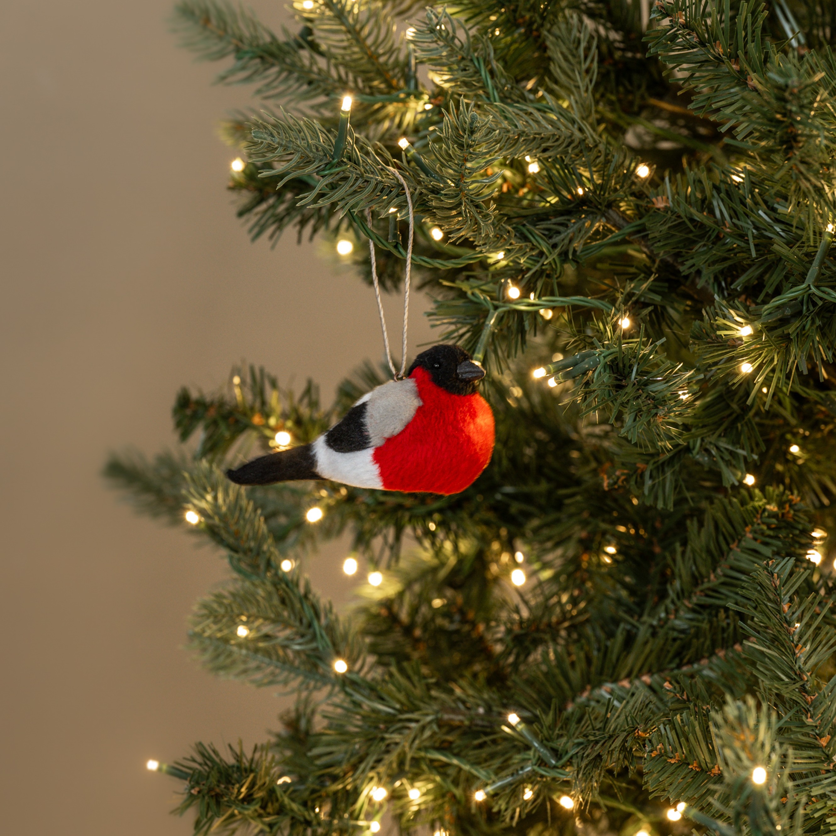 SITTING GROSBEAK BIRD ORNAMENT