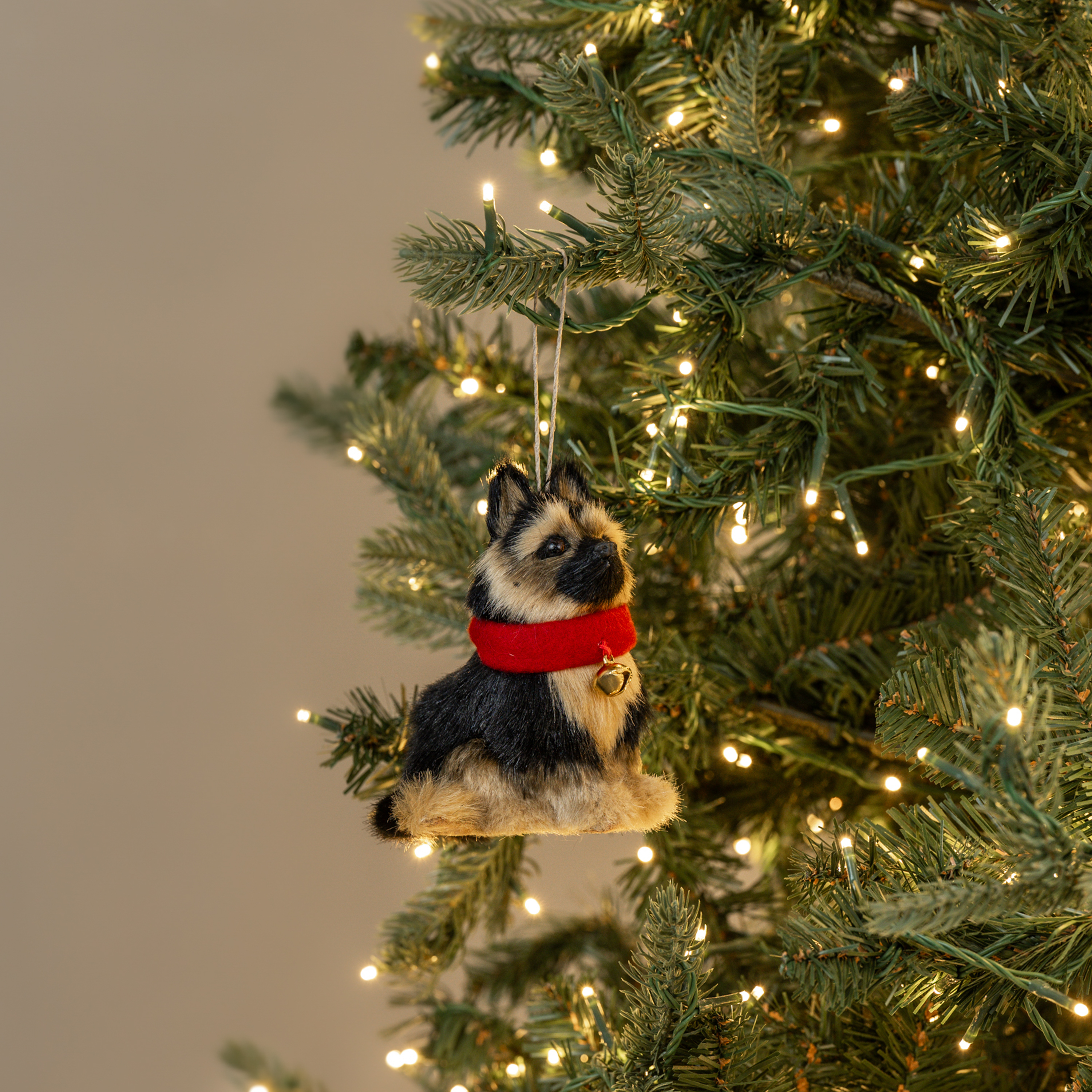 4.75" SITTING GERMAN SHEPHERD ORNAMENT