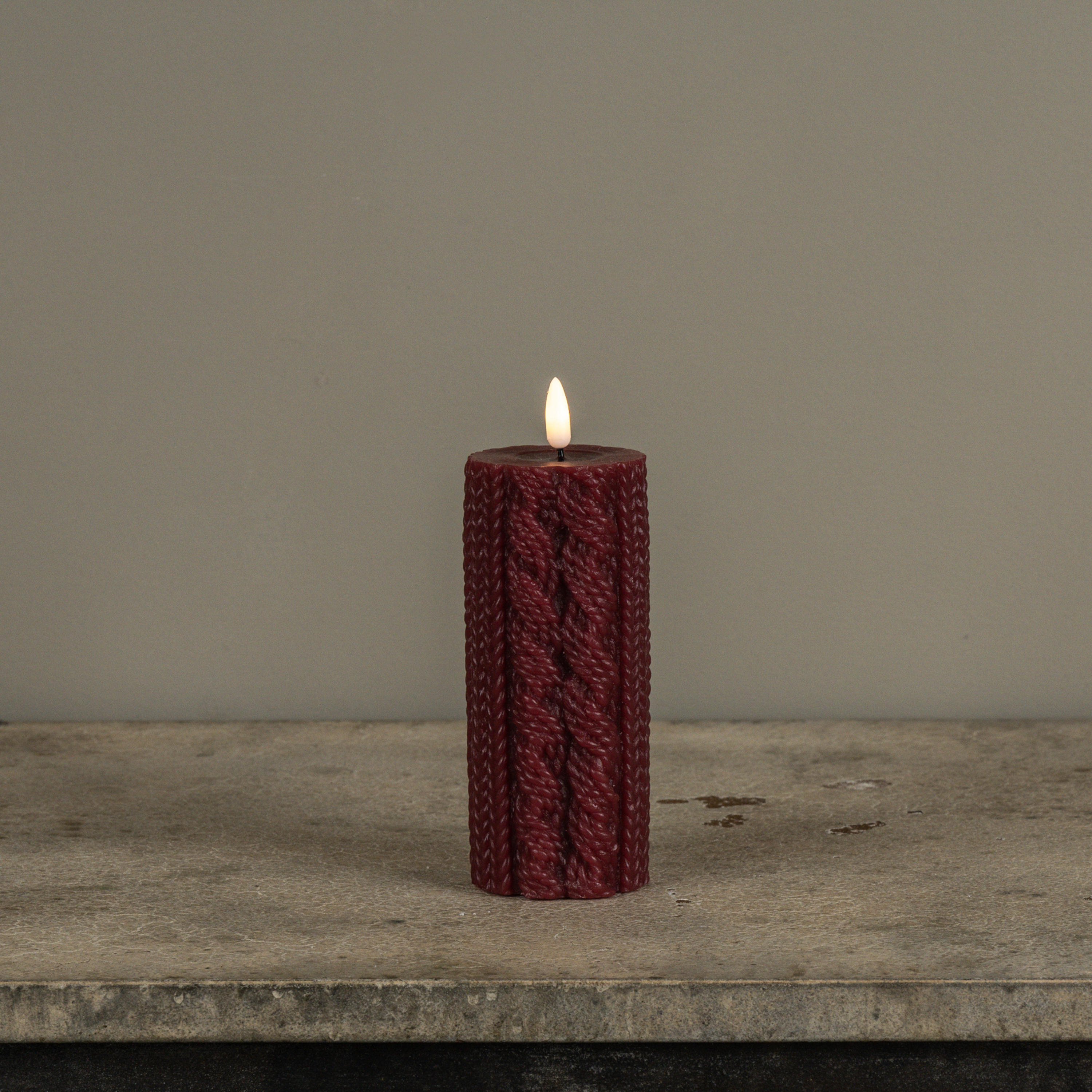 6" RED SWEATER 3D FLAME CANDLE