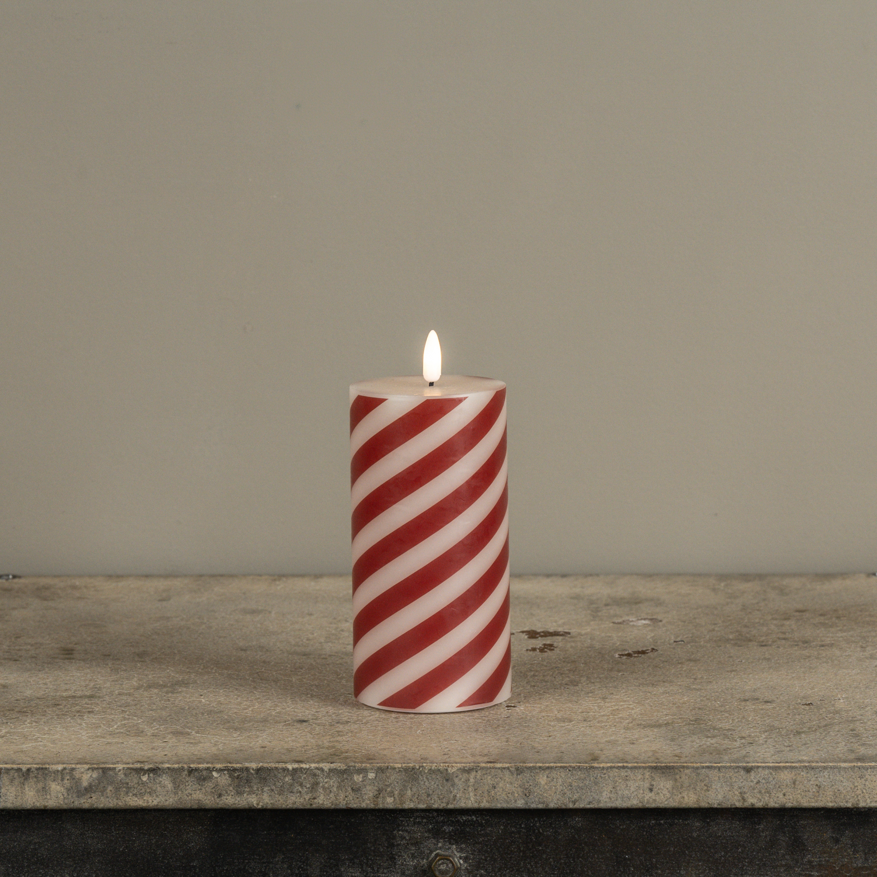 6" CANDY CANE 3D FLAME PILLAR CANDLE