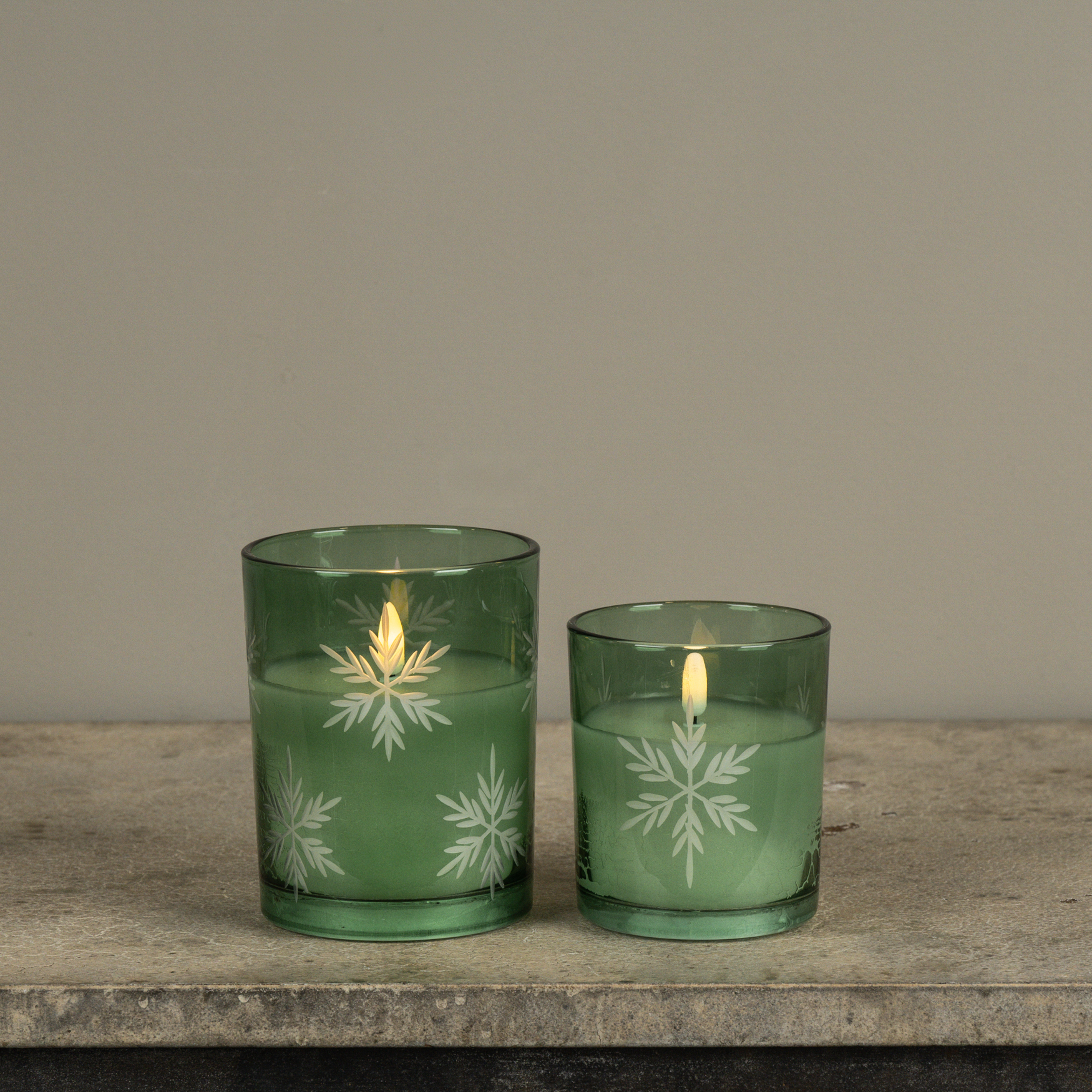 4" GREEN THICK GLASS W/ SNOWFLAKES 3D FLAME CANDLE