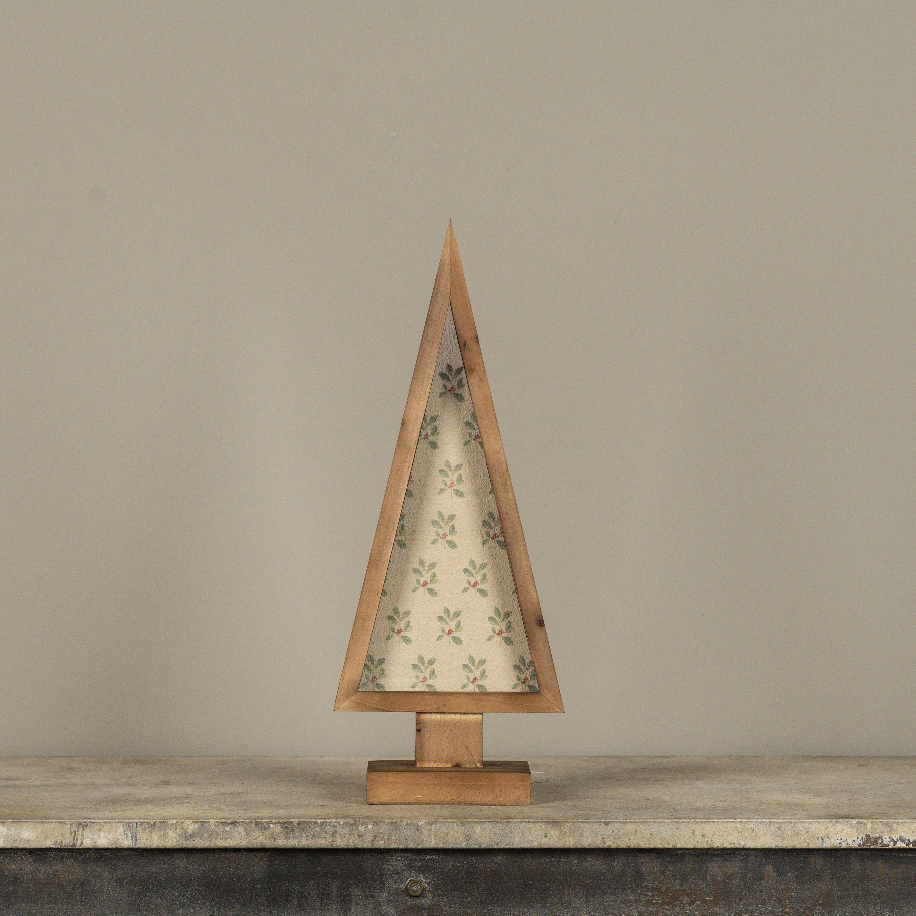 17" FRAMED HOLLY WALLPAPER TREE