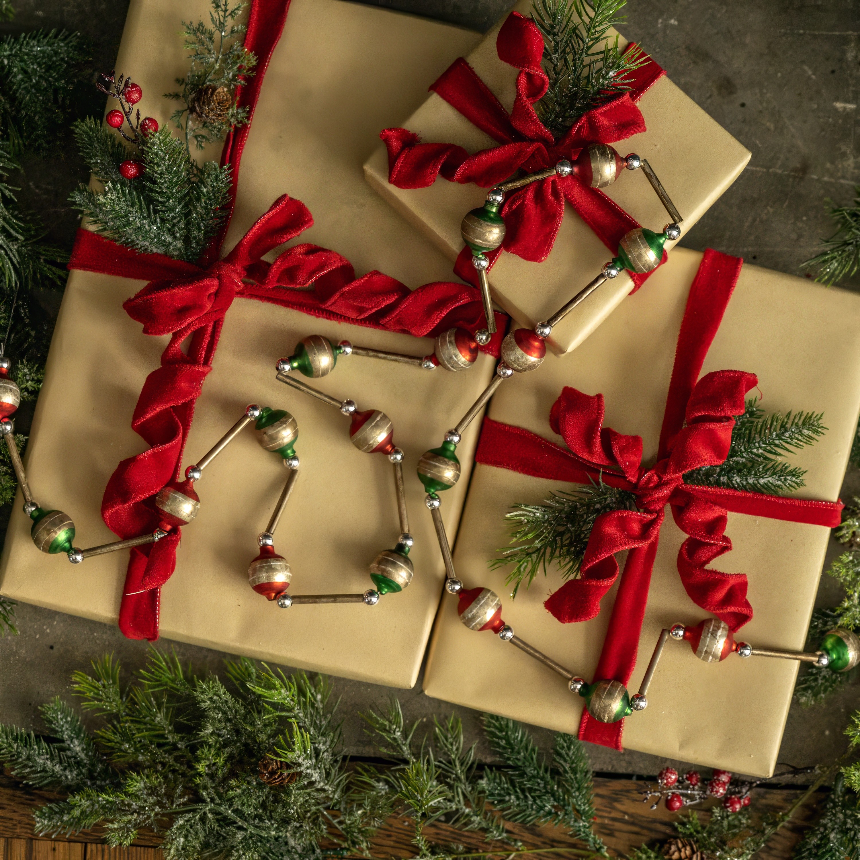 6' GREEN, RED & SILVER STRIPED BEADED GARLAND