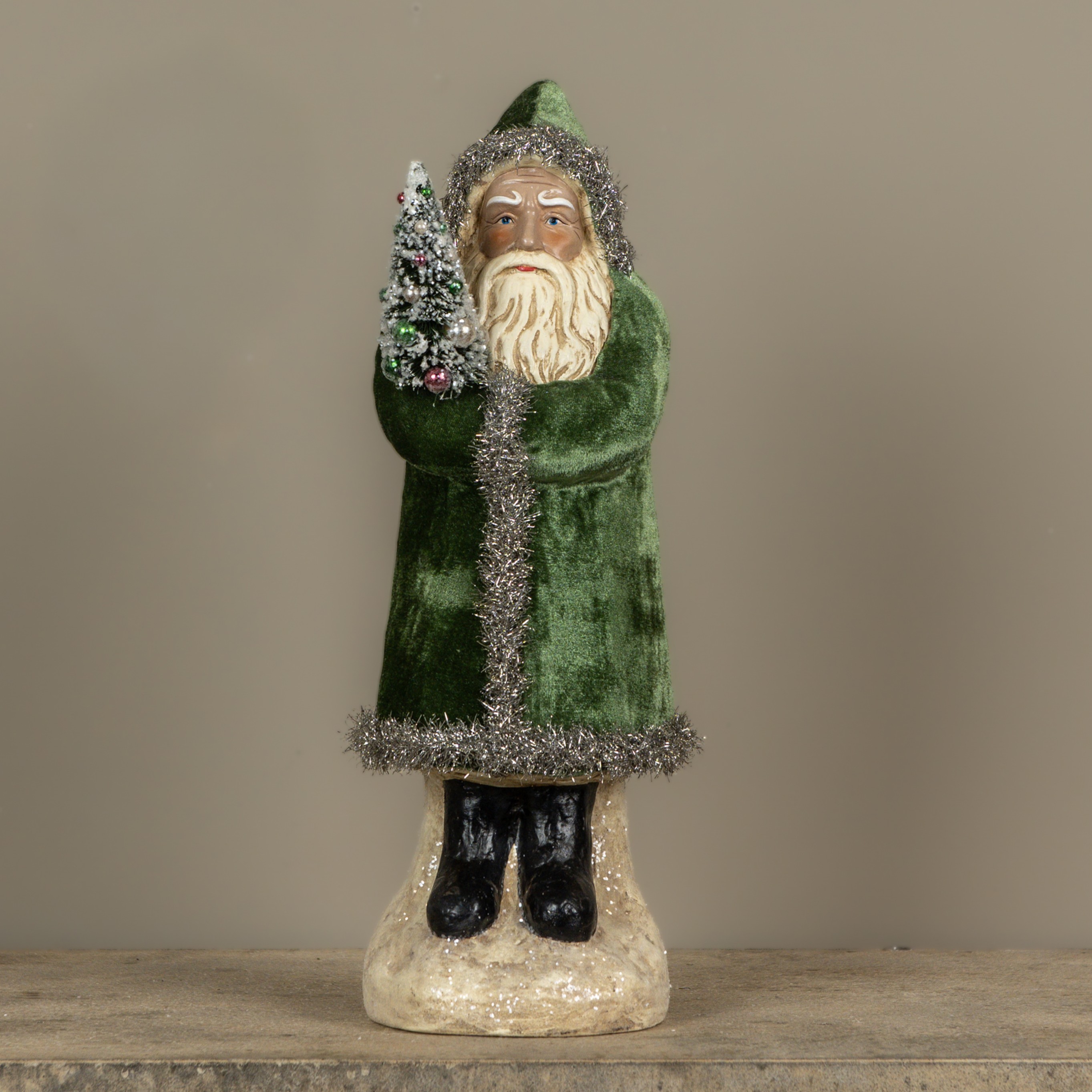 16.5" PINE GREEN VELVET BELSNICKLE