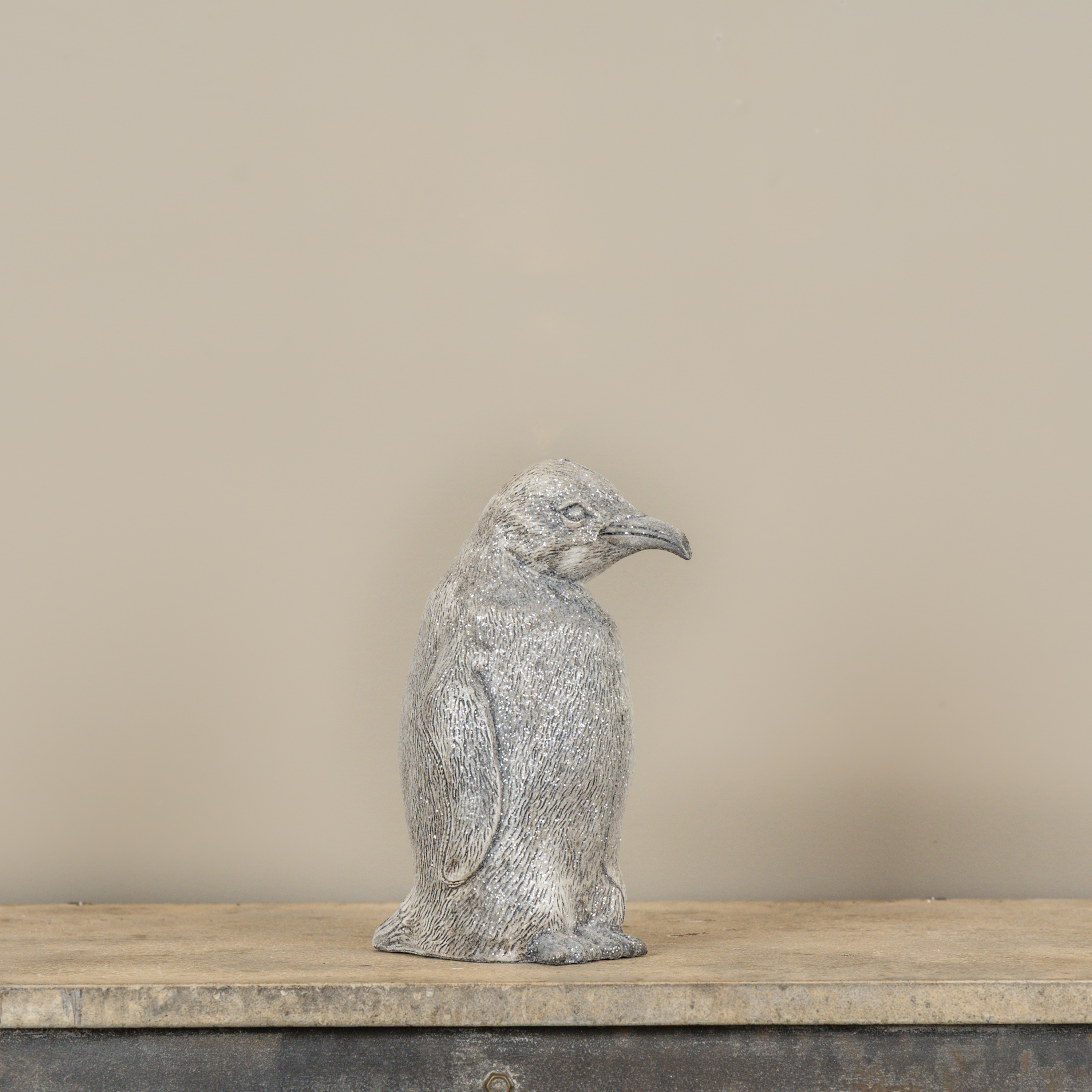 STANDING PENGUIN