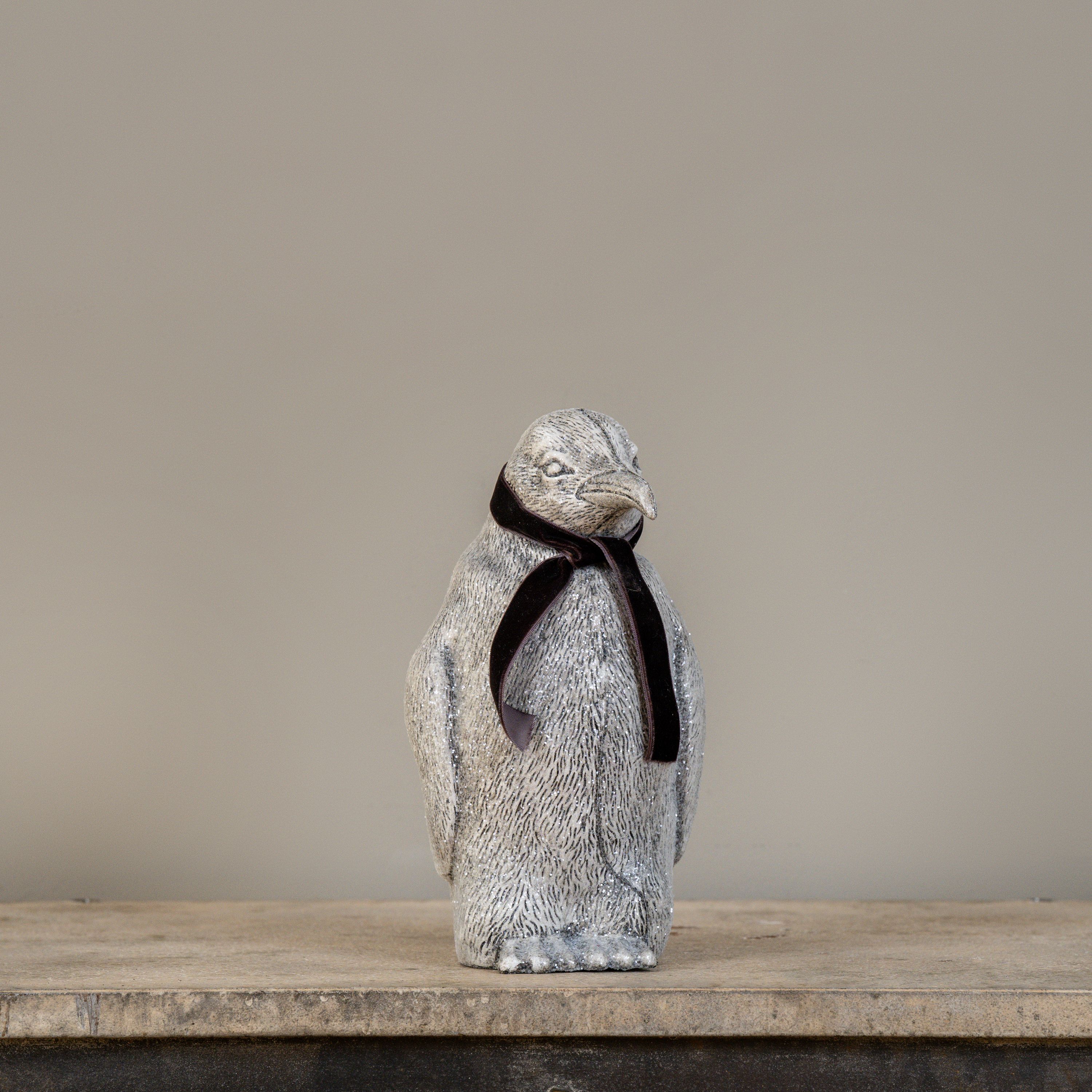 STANDING PENGUIN