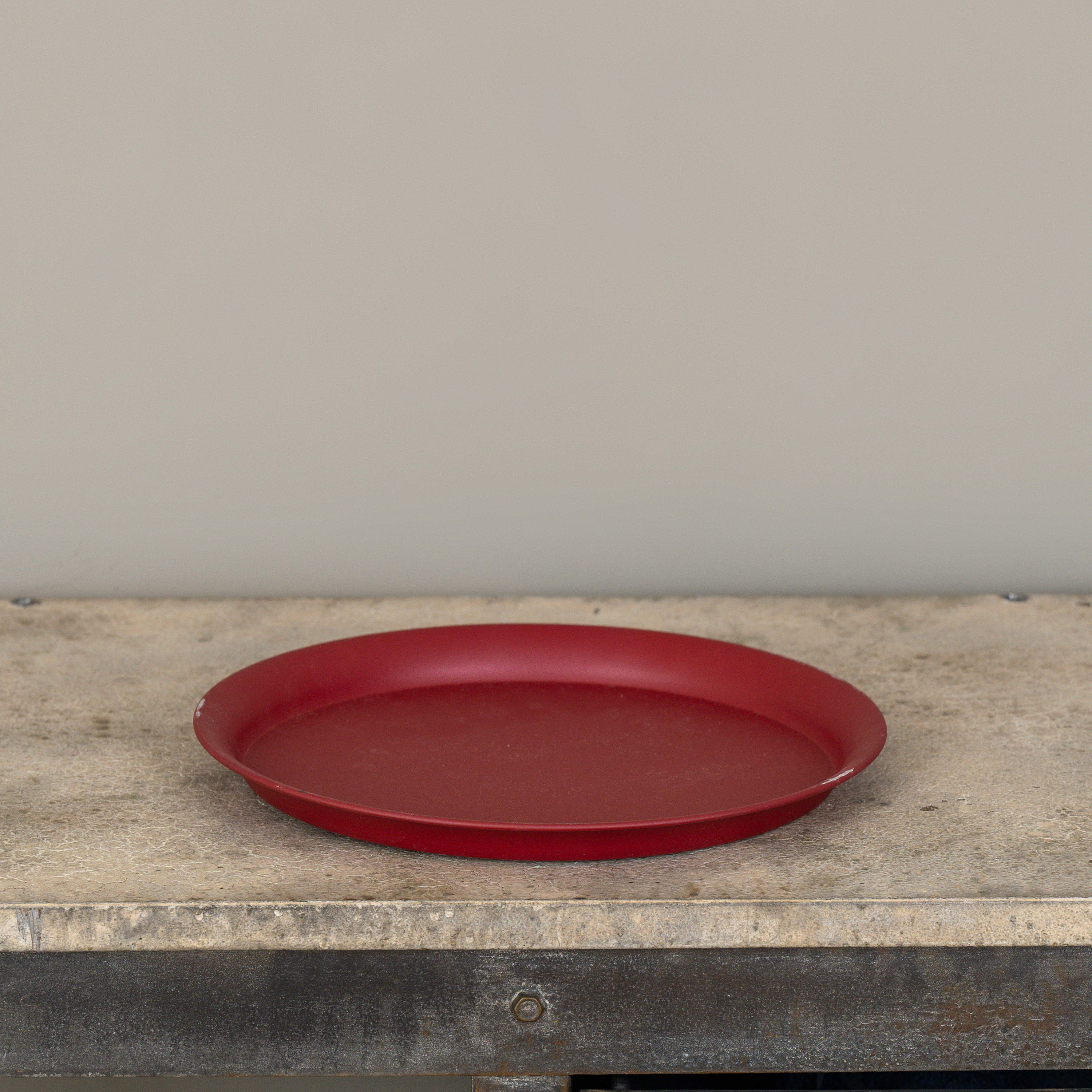 12" RED ROUND TRAY