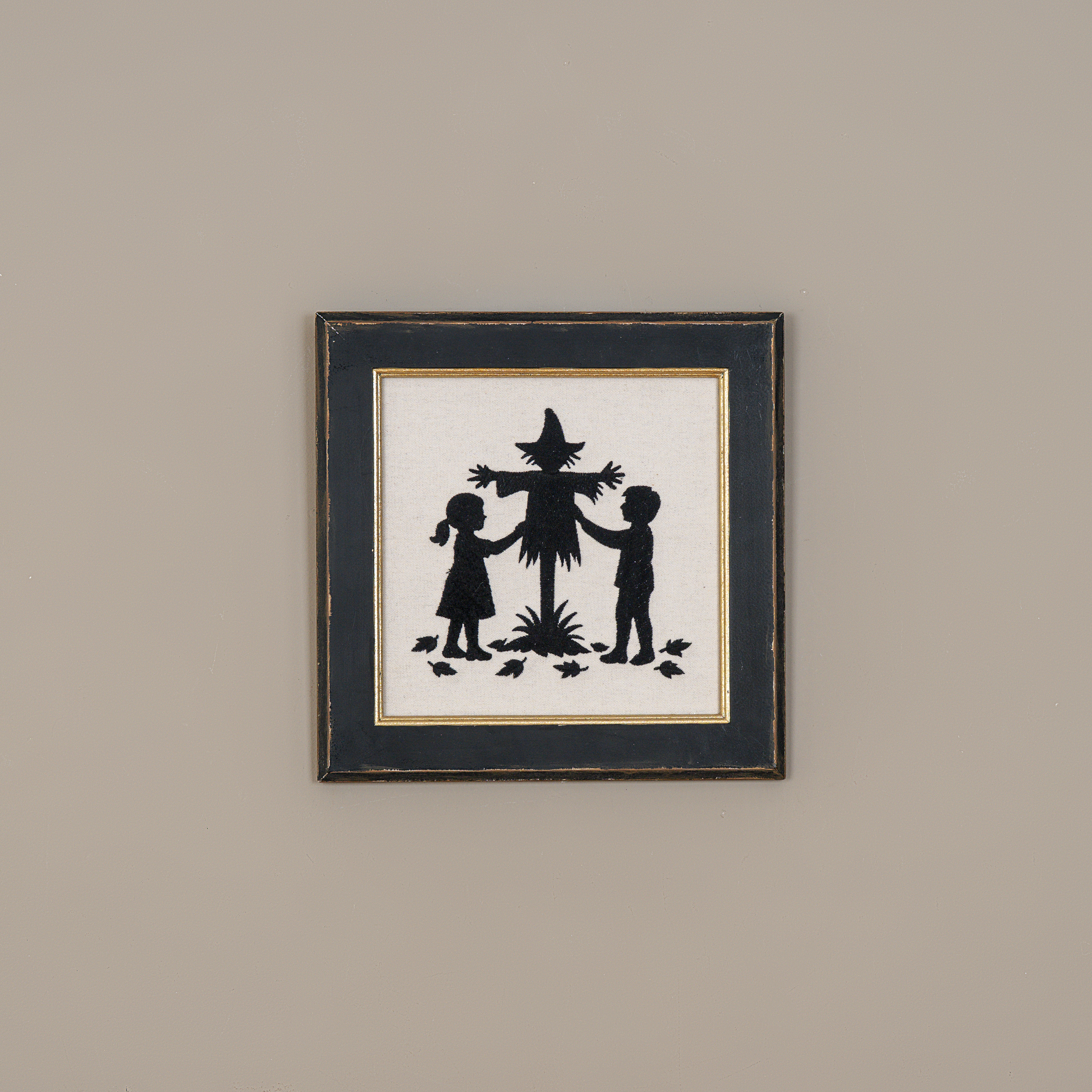 12" SCARECROW EMBROIDERED SIGN