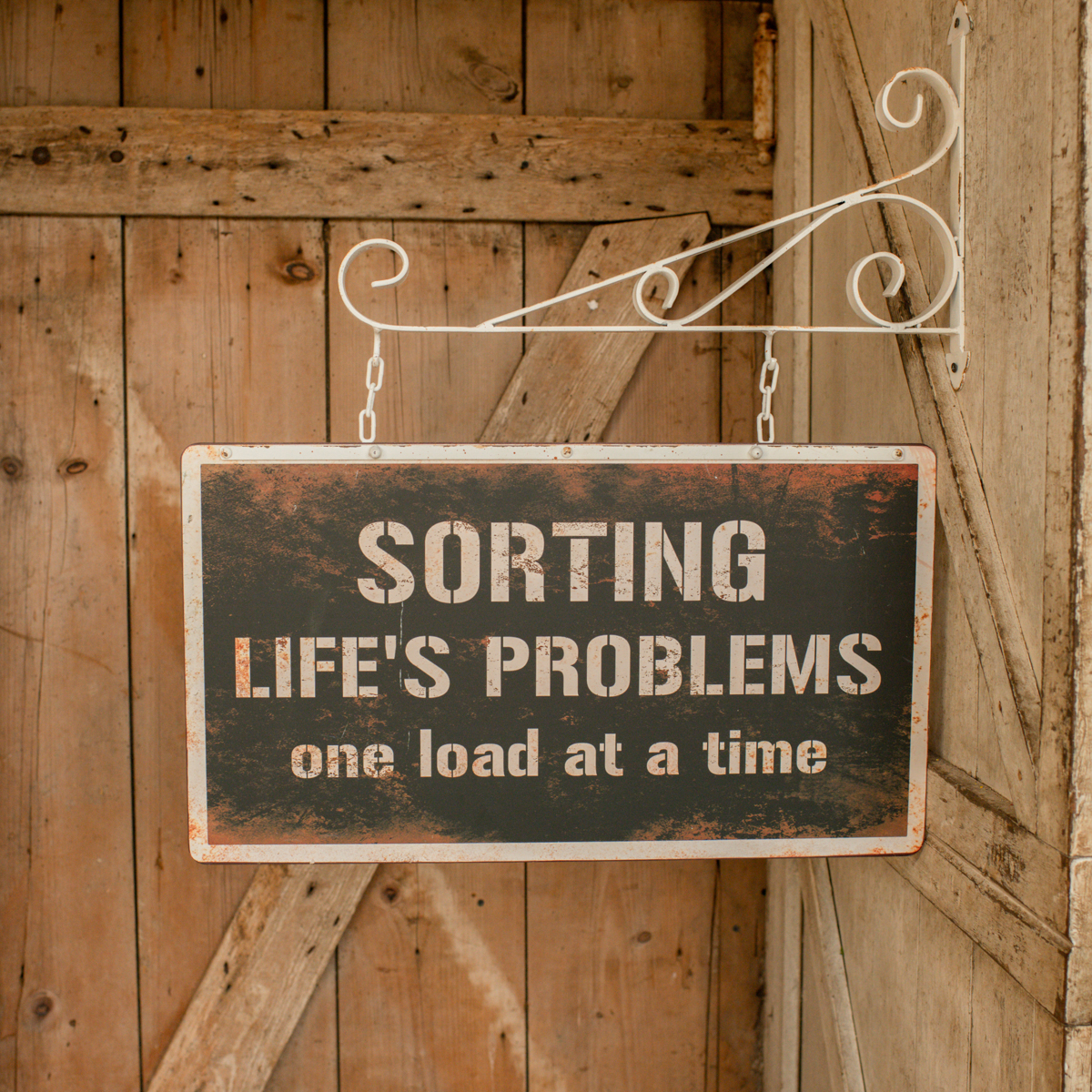 SORTING BRACKET SIGN
