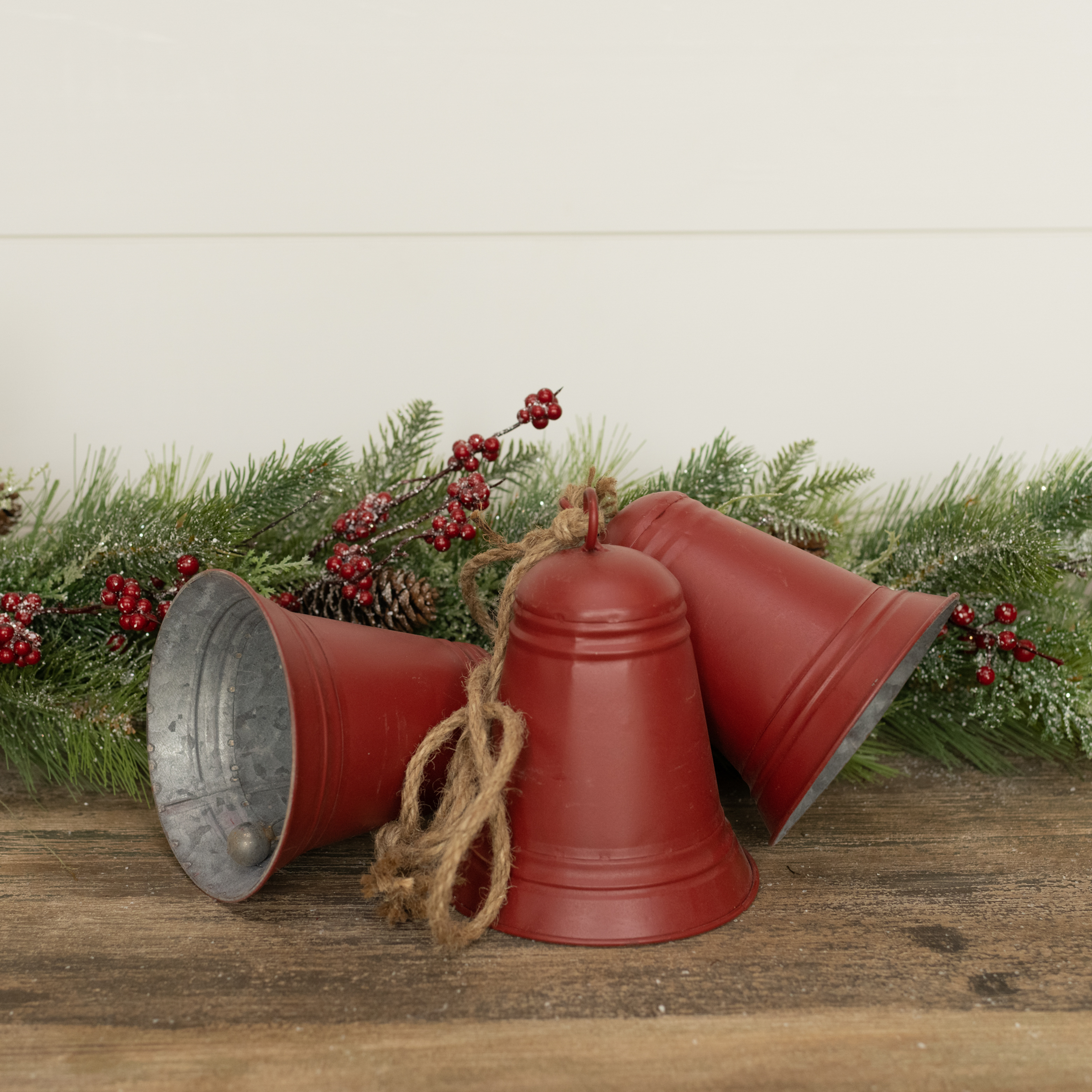 29" RED HANGING BELLS