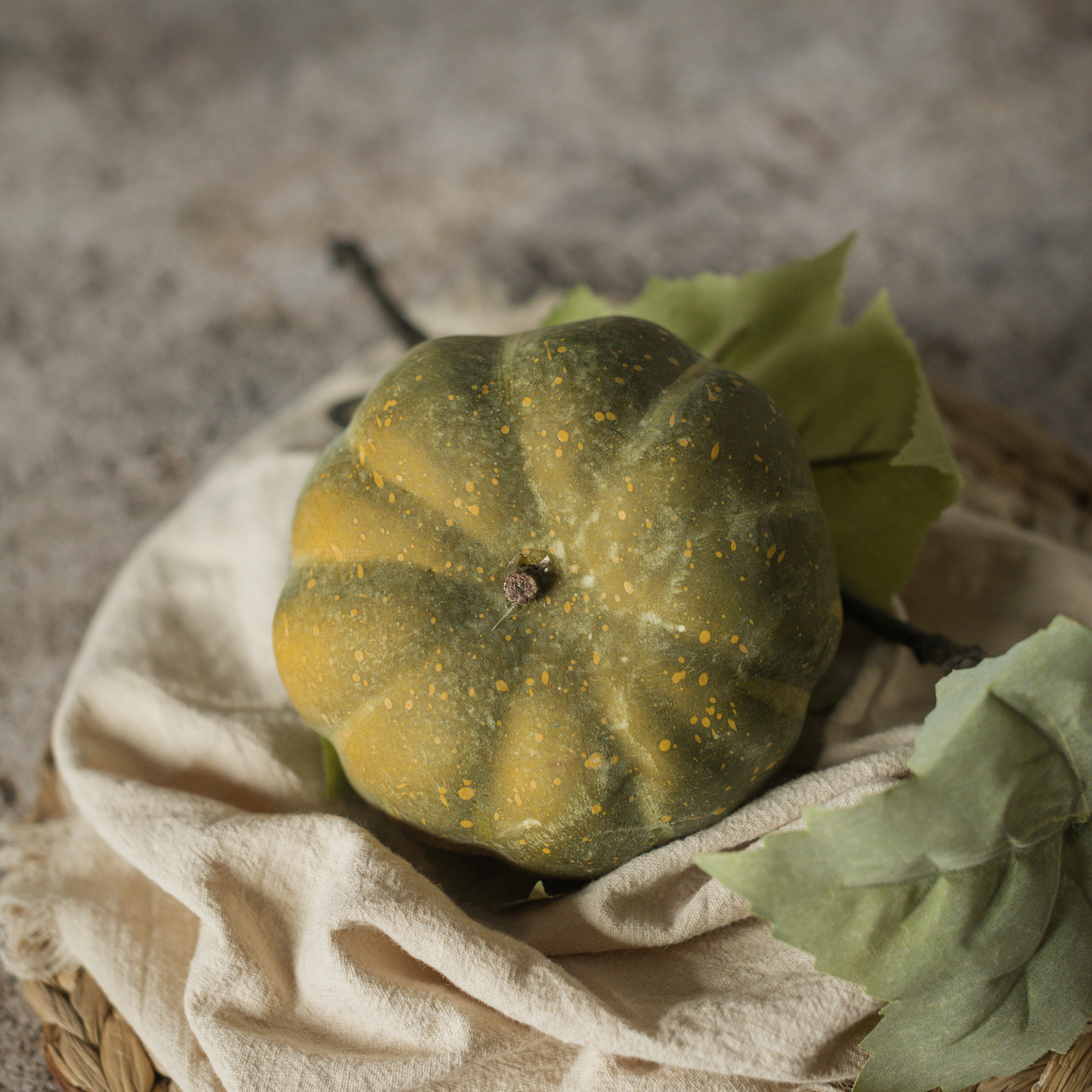 14" GREEN PUMPKIN VINE