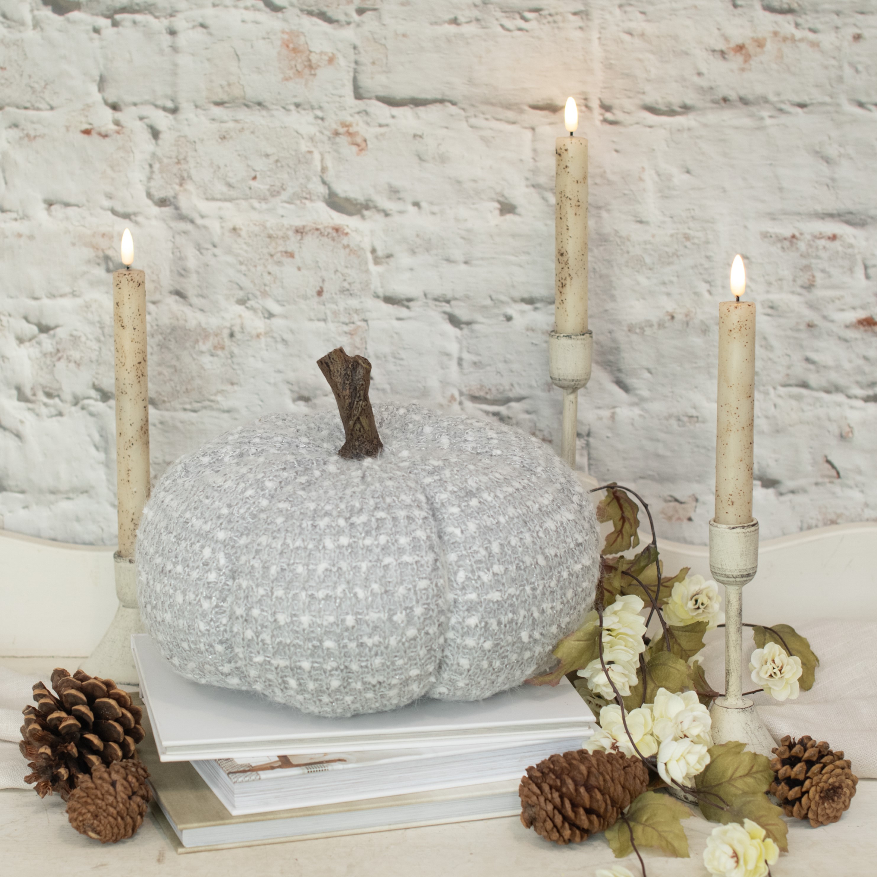 7.5" GREY & WHITE TEXTURED PUMPKIN W/ FAUX WOOD STEM