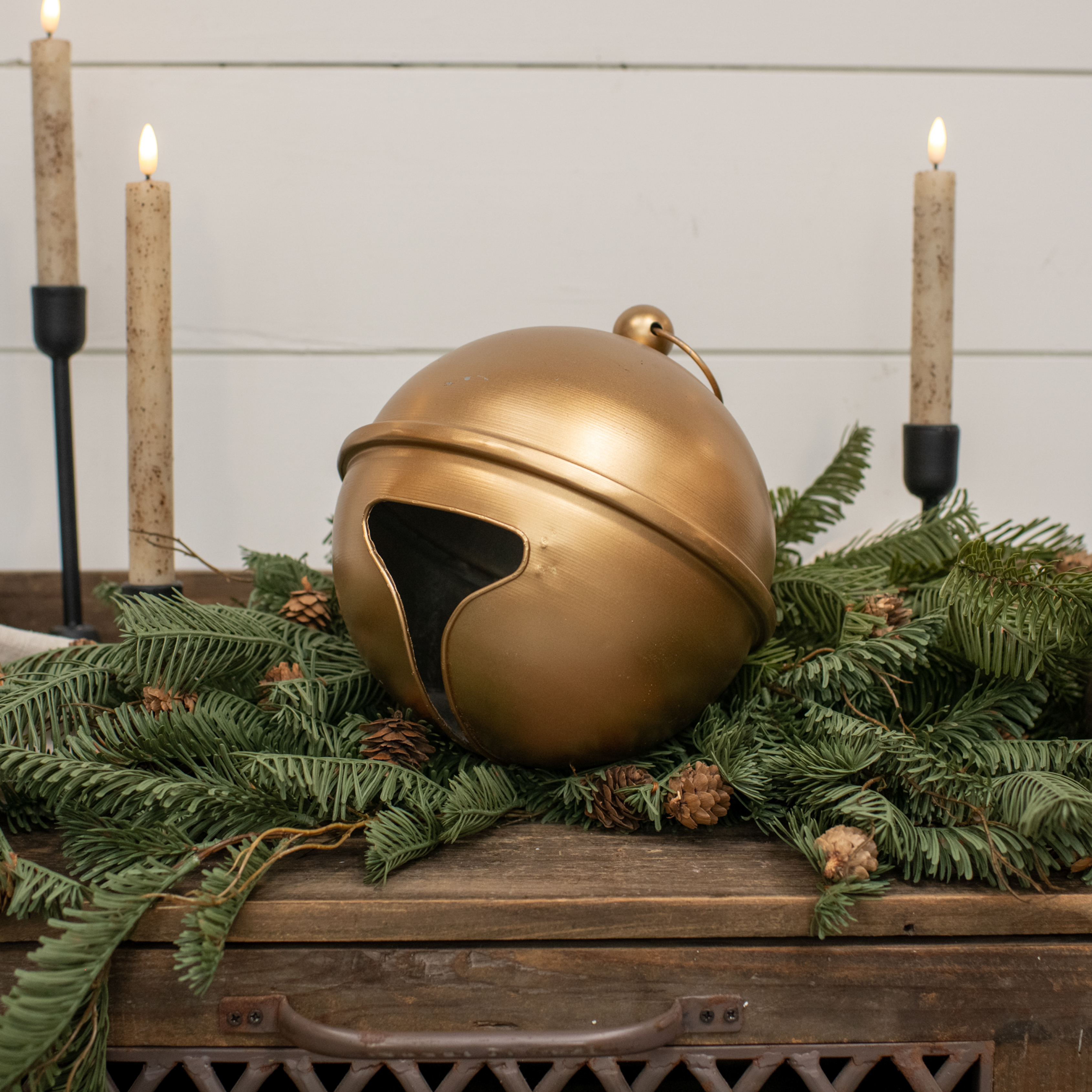 8.25" GOLD SLEIGH BELL