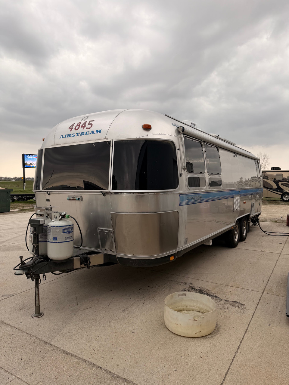 Airstream Excella 28m