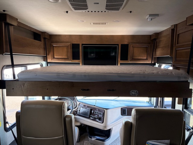 2019 Holiday Rambler Navigator 37R