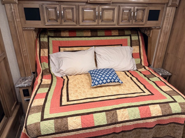 2019 Holiday Rambler Navigator 37R