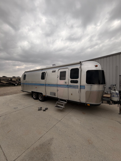 Airstream Excella 28m