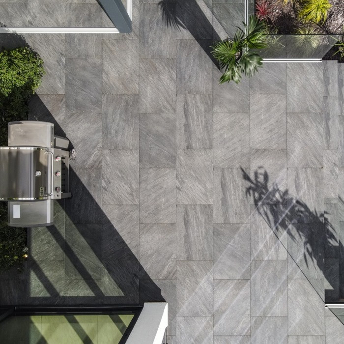mai_in_quartz  Quarzite Enigma – Natural marble-effect large format porcelain