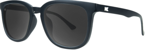 Black on Black|Noir sur noir|PRI
