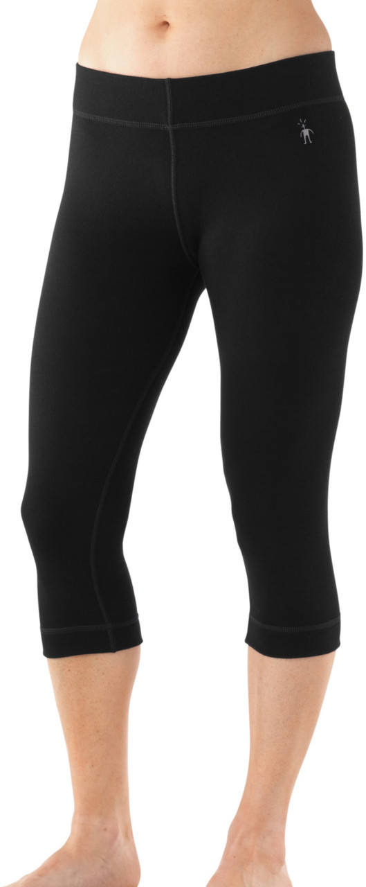 Danskin Womens Curved Contour Capri Legging