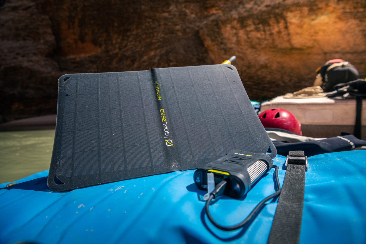 Goal Zero Venture 35 Power Bank & Nomad 10 Solar Panel | MEC