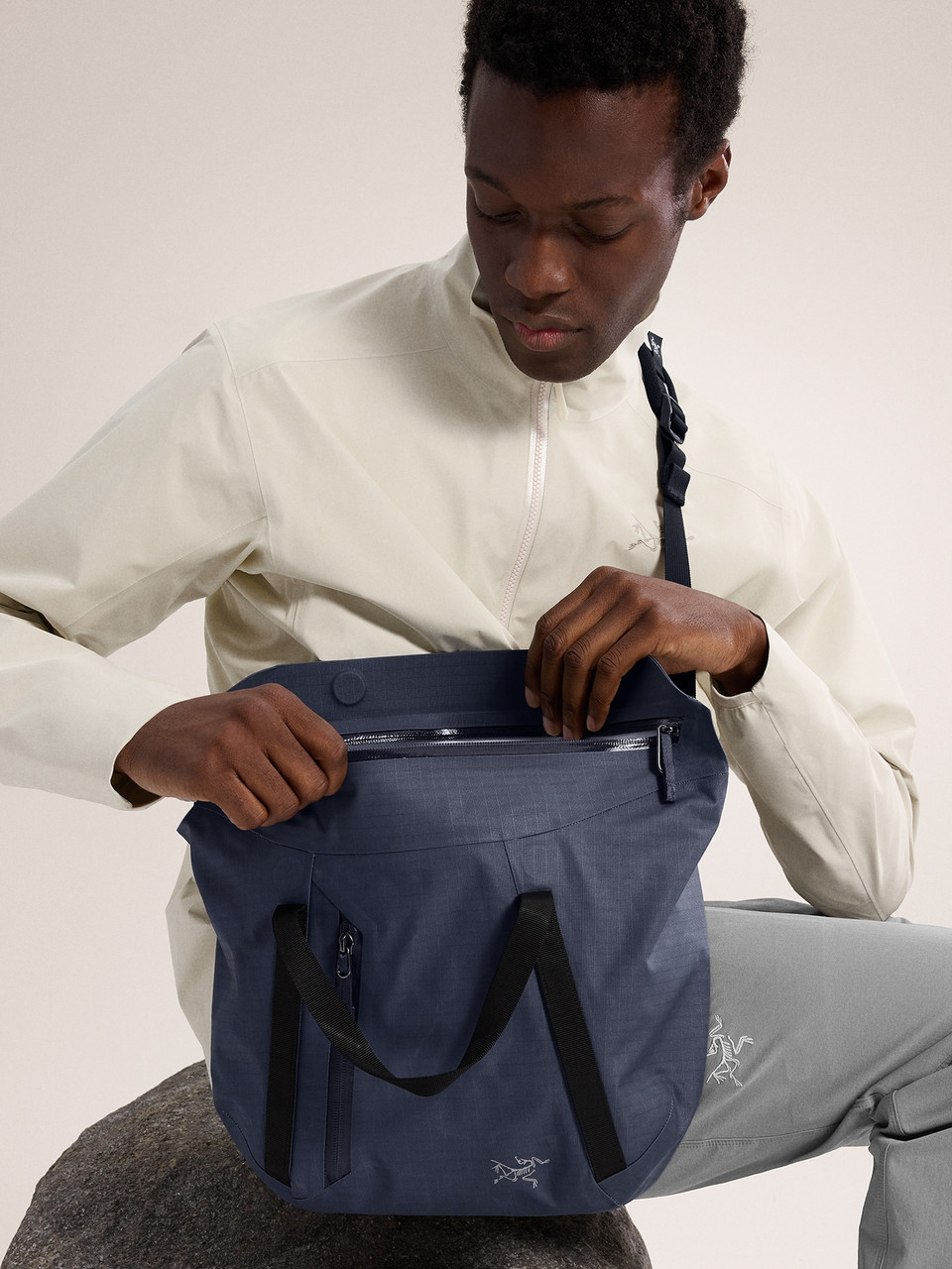 Arc'teryx Granville Shoulder Bag | MEC