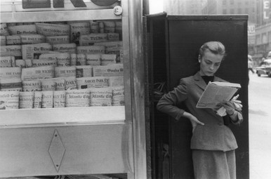 louis stettner elbowing out of town newsstand