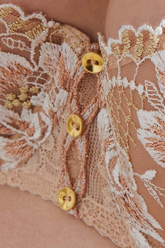 Buttons and lace braiding at the centre of the Aubade Melodie D'Ete Lace Half Cup Bra