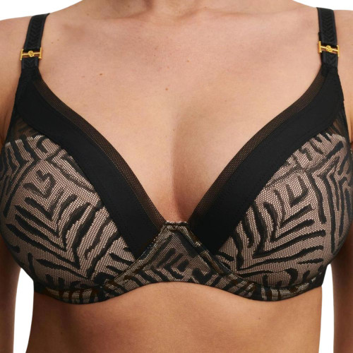 Detail to the Chantelle Graphic Allure Plunge T-Shirt Bra