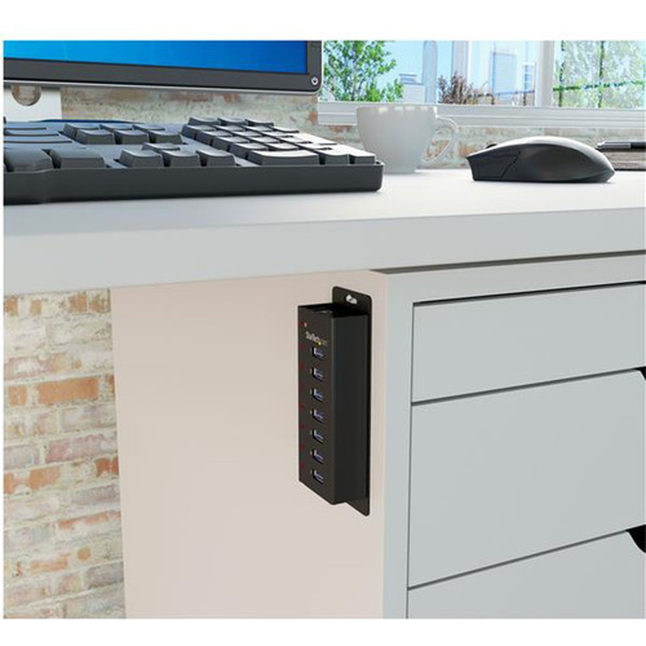 StarTechcom 7 Port USB 30 Hub - Desktop or Wall-mountable Metal Enclosure - USB - External - 7 USB Ports - 7 USB 30 Ports ST7300U3M