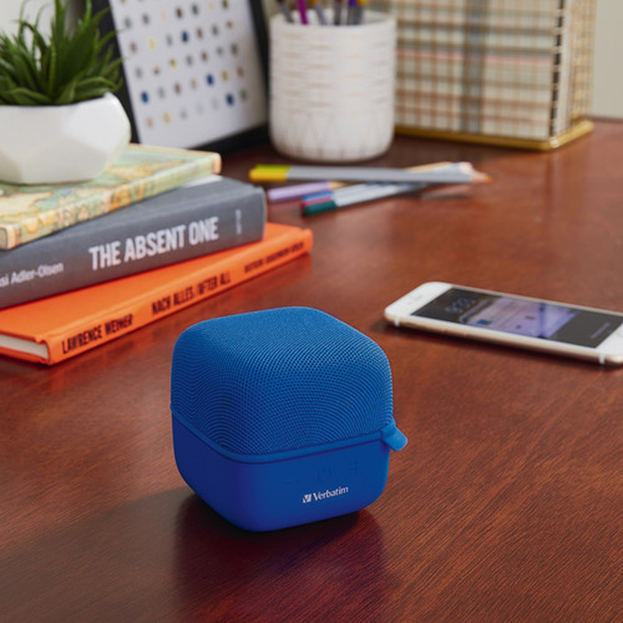Verbatim Bluetooth Speaker System - Blue - 100 Hz to 20 kHz - TrueWireless Stereo - Battery Rechargeable 70226