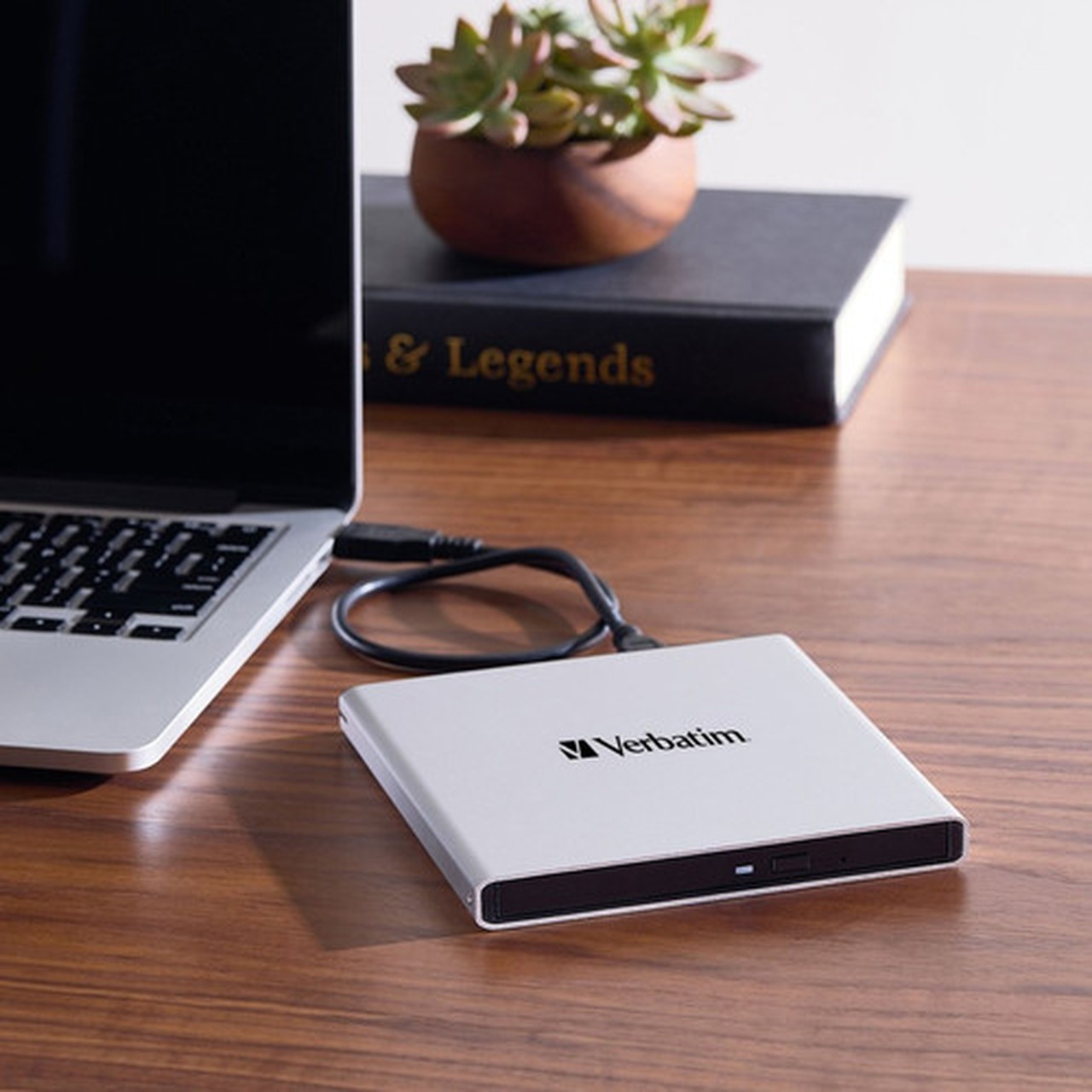 Verbatim Portable Blu-ray Writer - External - BD-RRE Support24x CD Write6x BD Write8x DVD Write - USB 32 Gen 1 71094