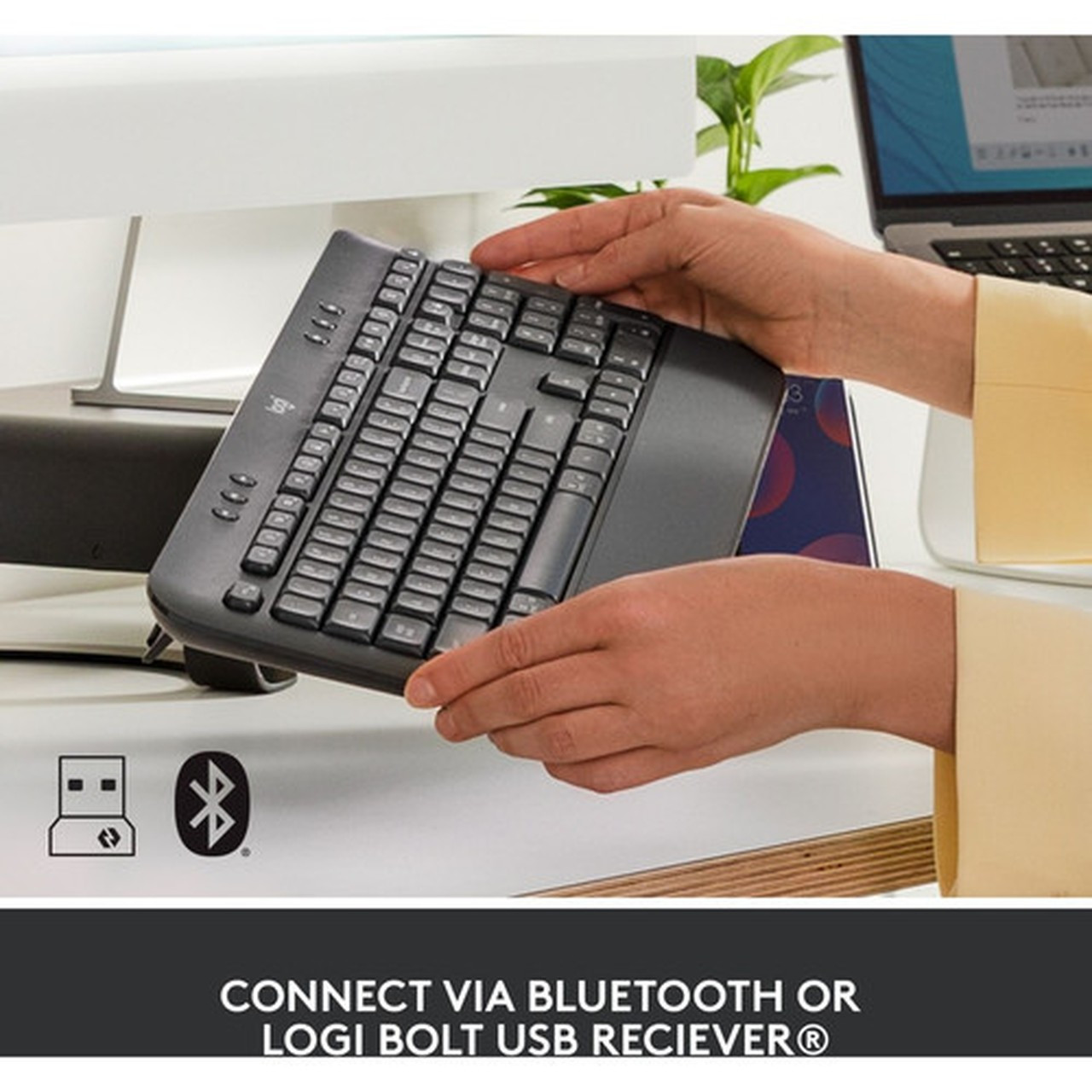 Logitech Signature K650 Graphite - Wireless Connectivity - BluetoothRF - 3281 ft 10000 mm - ChromeOS - PC Mac - AA Battery Size 920-010908