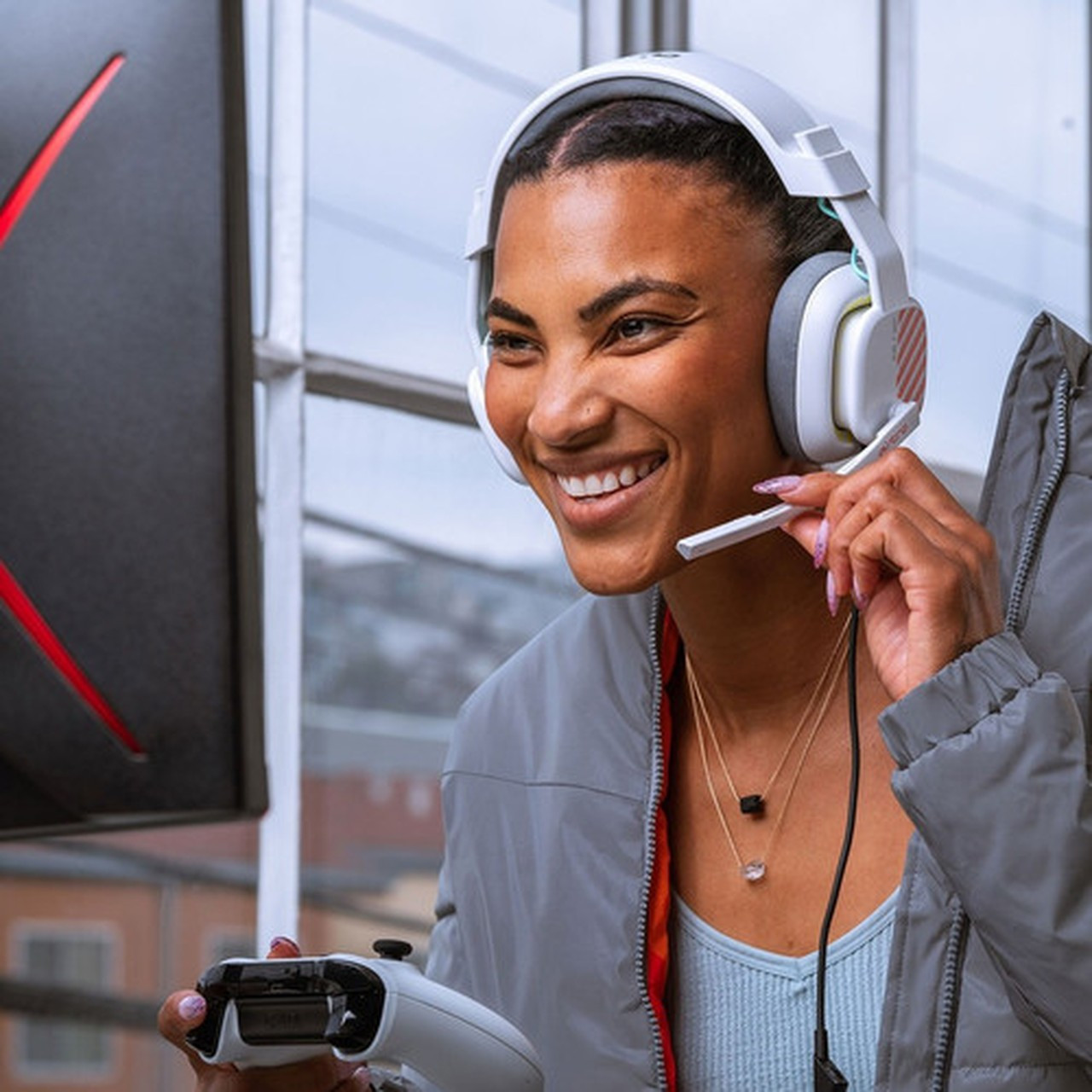 Astro A10 Headset - Stereo - Mini-phone 35mm - Wired - 32 Ohm - 20 Hz - 20 kHz - Over-the-ear - Binaural - Ear-cup - Microphone - 939-002050