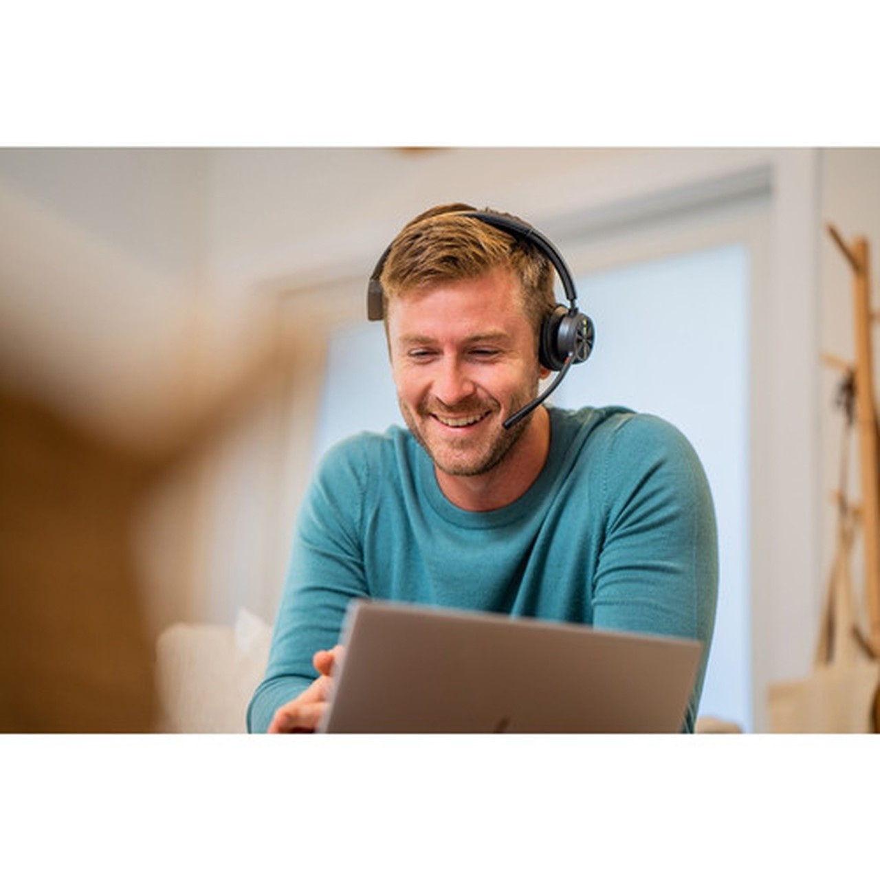 Poly Voyager 4310 USB-A Headset - Siri Google Assistant - Mono - USB Type A - WiredWireless - Bluetooth - 2986 ft - 20 Hz - 20 kHz 76U48AA