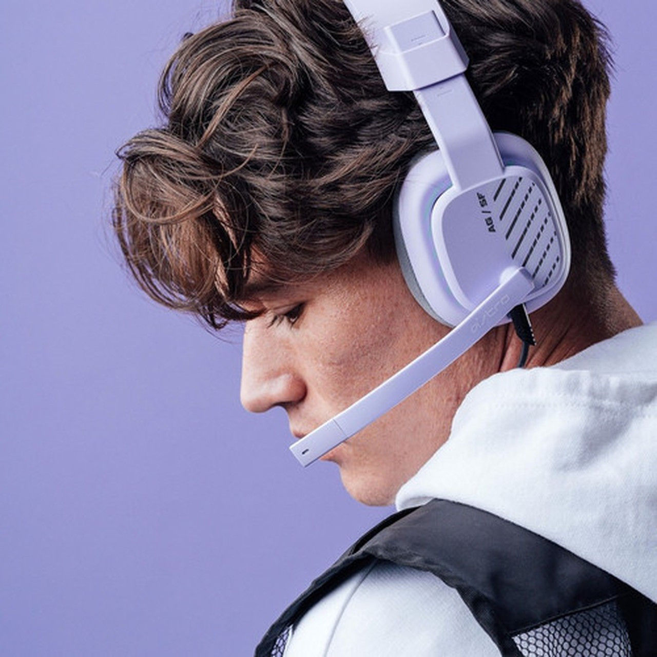 Astro A10 Headset - Stereo - Mini-phone 35mm - Wired - 32 Ohm - 20 Hz - 20 kHz - Over-the-ear - Binaural - Ear-cup - Microphone - 939-002076