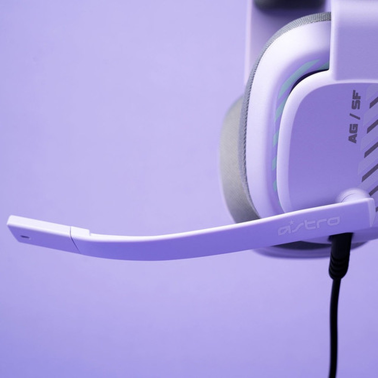 Astro A10 Headset - Stereo - Mini-phone 35mm - Wired - 32 Ohm - 20 Hz - 20 kHz - Over-the-ear - Binaural - Ear-cup - Microphone - 939-002076