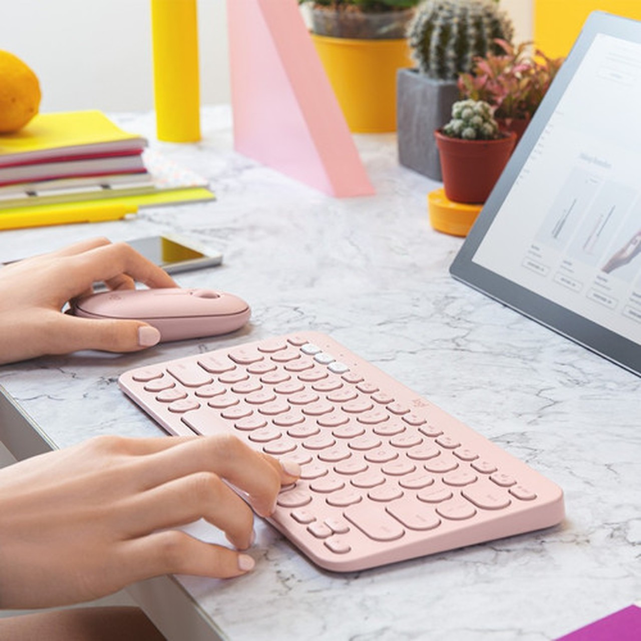 Logitech K380 Multi-device Bluetooth Keyboard - Wireless Connectivity - Bluetooth - 3281 ft 10000 mm - English - Computer Tablet 920-009599
