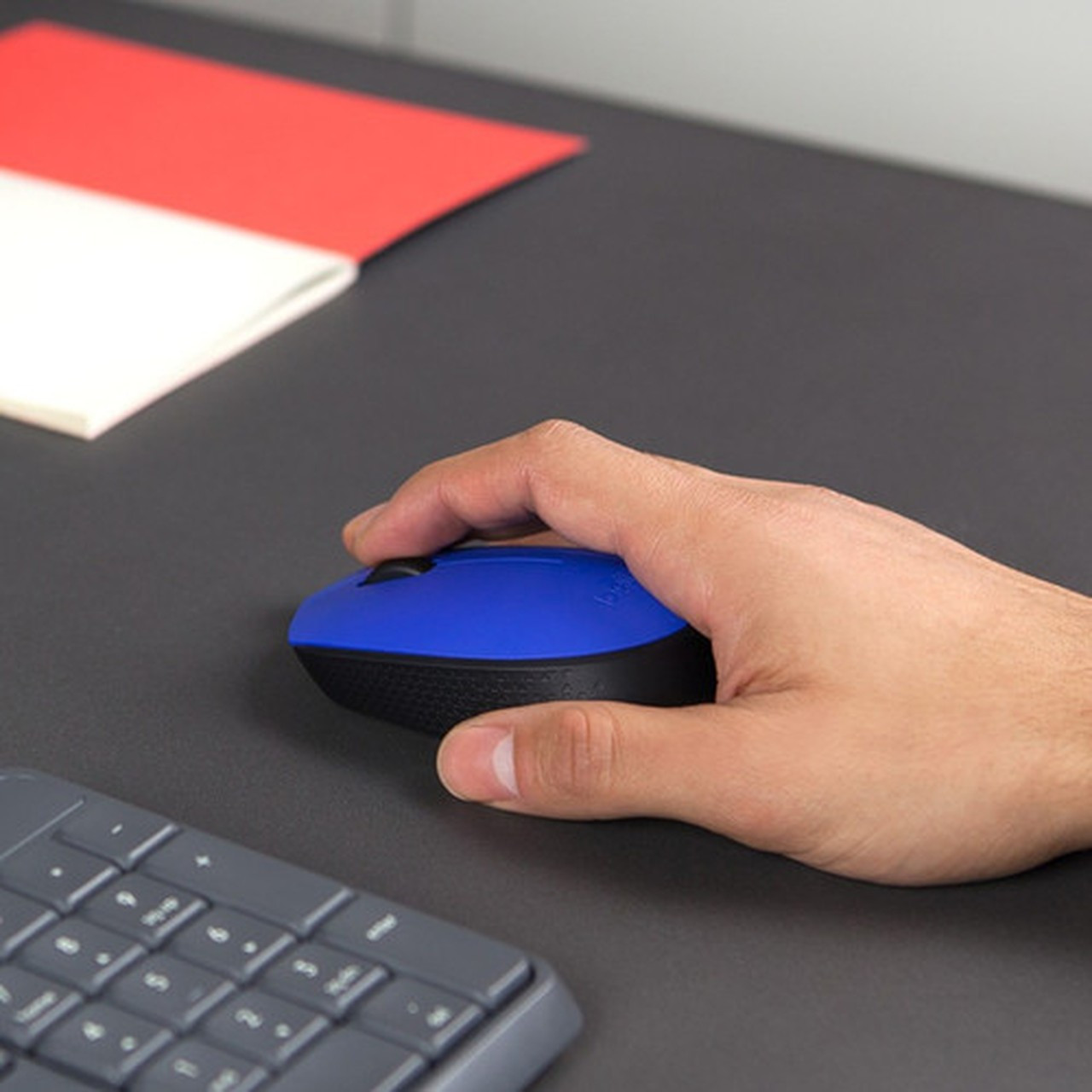 Logitech M170 Wireless Mouse - Optical - Wireless - Radio Frequency - Blue - USB 20 - 1000 dpi - Scroll Wheel - Symmetrical 910-004800