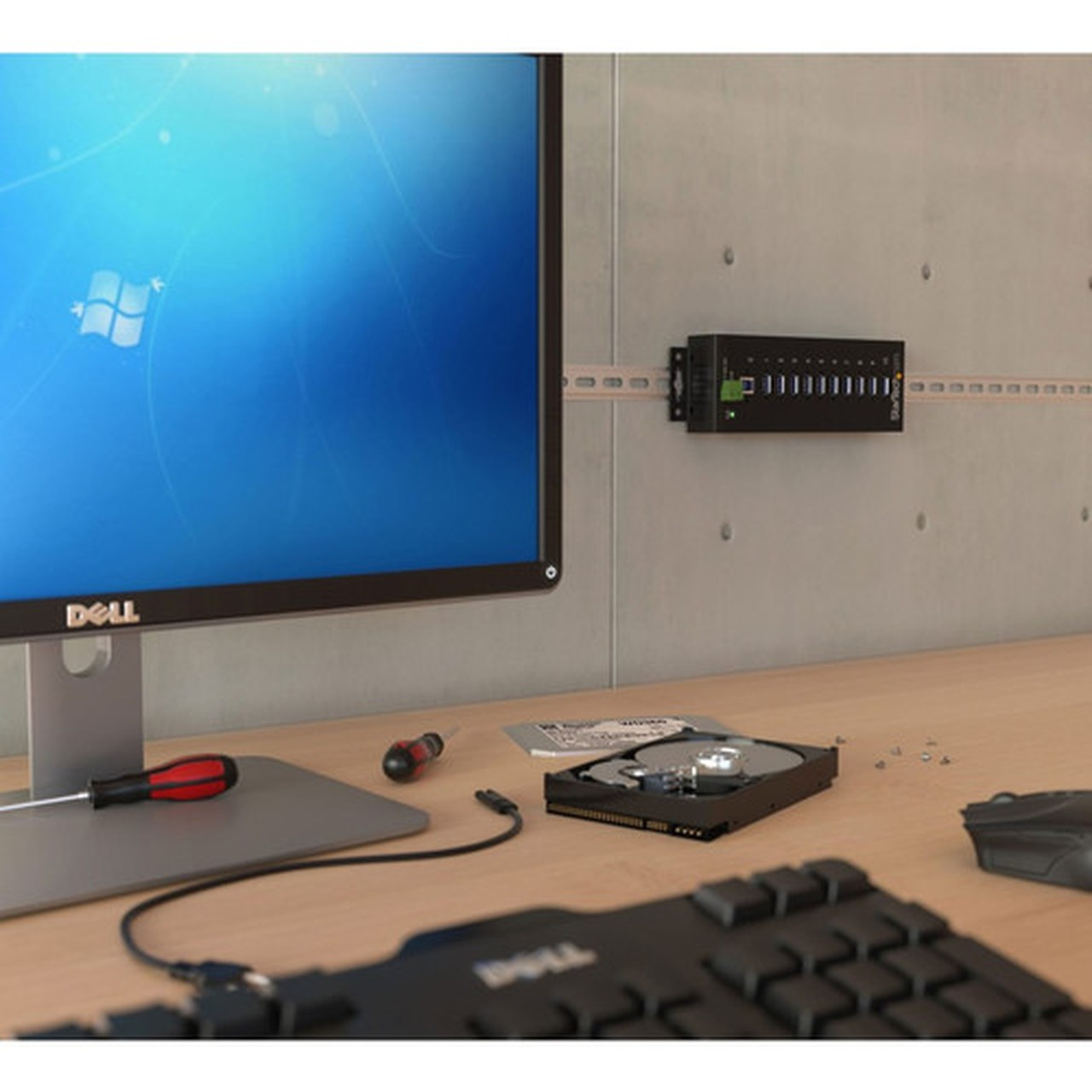 StarTechcom_10_Port_Industrial_USB_30_Hub_-_ESD_and_Surge_Protection_-_DIN_Rail_or_Surface-Mountable_Metal_Housing_-_Add_ten_USB_30_ST1030USBM