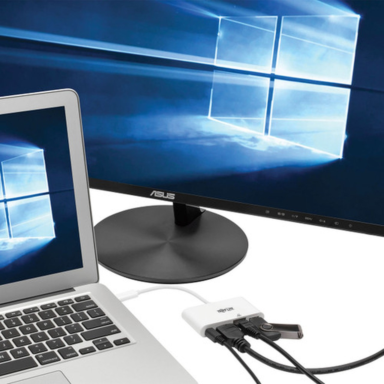 Tripp_Lite_U444-06N-H4GU-C_Docking_Station_-_for_NotebookTablet_PCDesktop_PC_-_2_x_USB_Ports_-_2_x_USB_30_-_Network_RJ-45_-_HDMI_U444-06N-H4GU-C