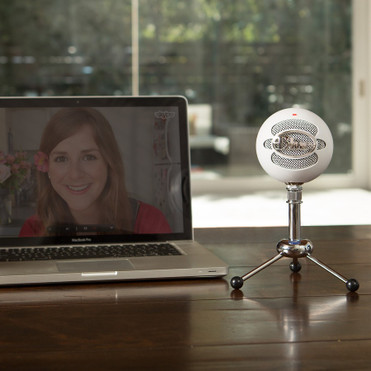 Blue Snowball Wired Condenser Microphone - 40 Hz to 18 kHz - Cardioid, Omni-directional - Stand Mountable - USB (988-000073)