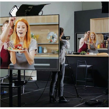 Samsung Crystal UHD Signage QHC - 43 LCD - Vertical Alignment VA - 24 Hours7 Days Operation - 3840 x 2160 - 4K UHD - 8 ms - 700 - LH43QHCEBGCXGO