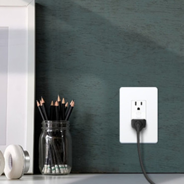 Kasa Smart Wi-Fi Power Outlet - Requires neutral wire and 24GHz Wi-Fi connection to work System requirement is Android 44 or iOS 2 KP200