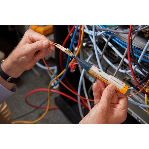 Fluke Networks FiberLert Live Fiber Detector - Fiber Optic Cable Testing - 2Number of Batteries Supported - AAA - Battery Included 5317262