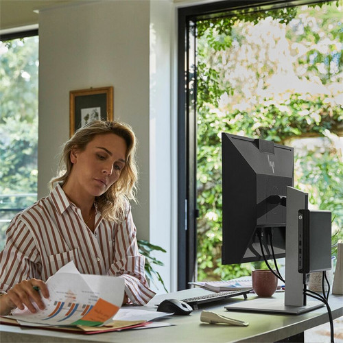 HP B92TDUA#ABA Elite Mini 800 G9 Desktop - Intel Core i7-14700 14th Gen - 16 GB RAM - 512 GB SSD - Windows 11 Pro - Mini PC