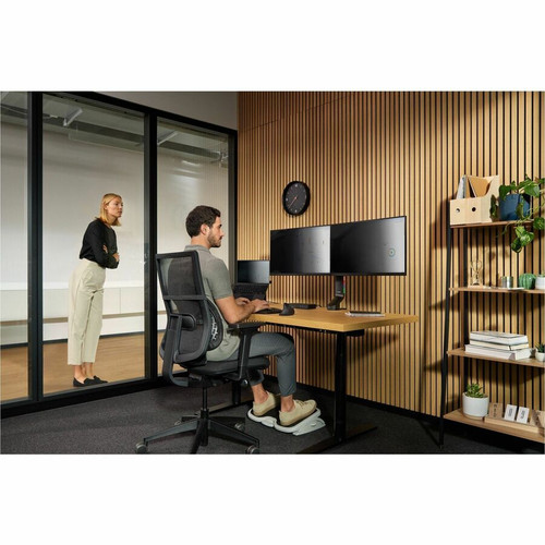 Kensington EQ Privacy Screen Filter for Laptops 14.0" (16:10) - For 14" (355.60 mm) Widescreen LCD Notebook - 16:10 - Scratch - - (EQ140A1610A)