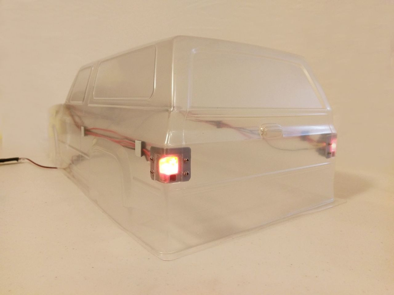 Rear LED Light Bracket / Housing for Vaterra 1986 K5 Blazer Ascender Body