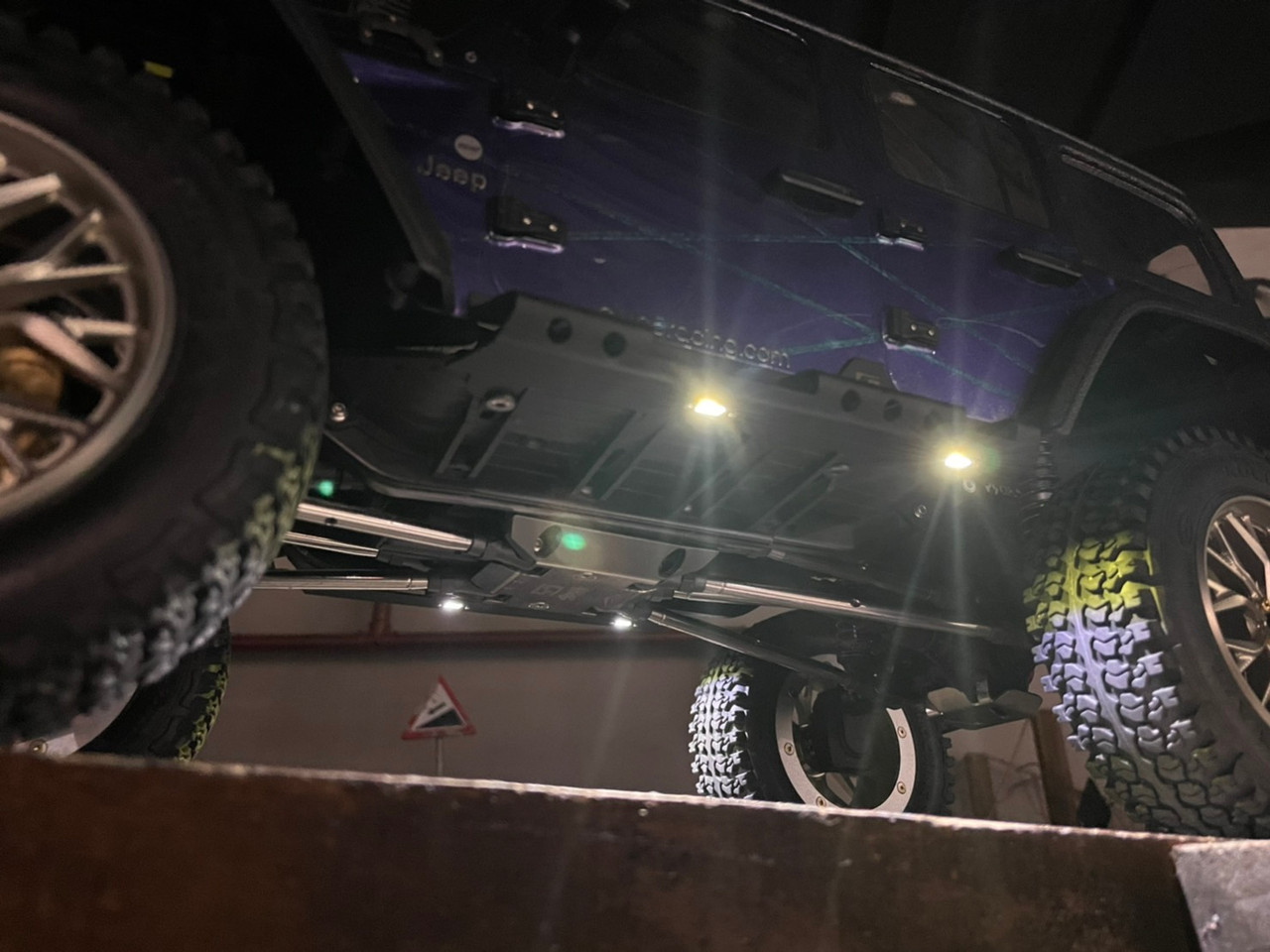 Stainless Steel Step Down Rock-Slider with Courtesy Lights for SCX10 III JL Wrangler